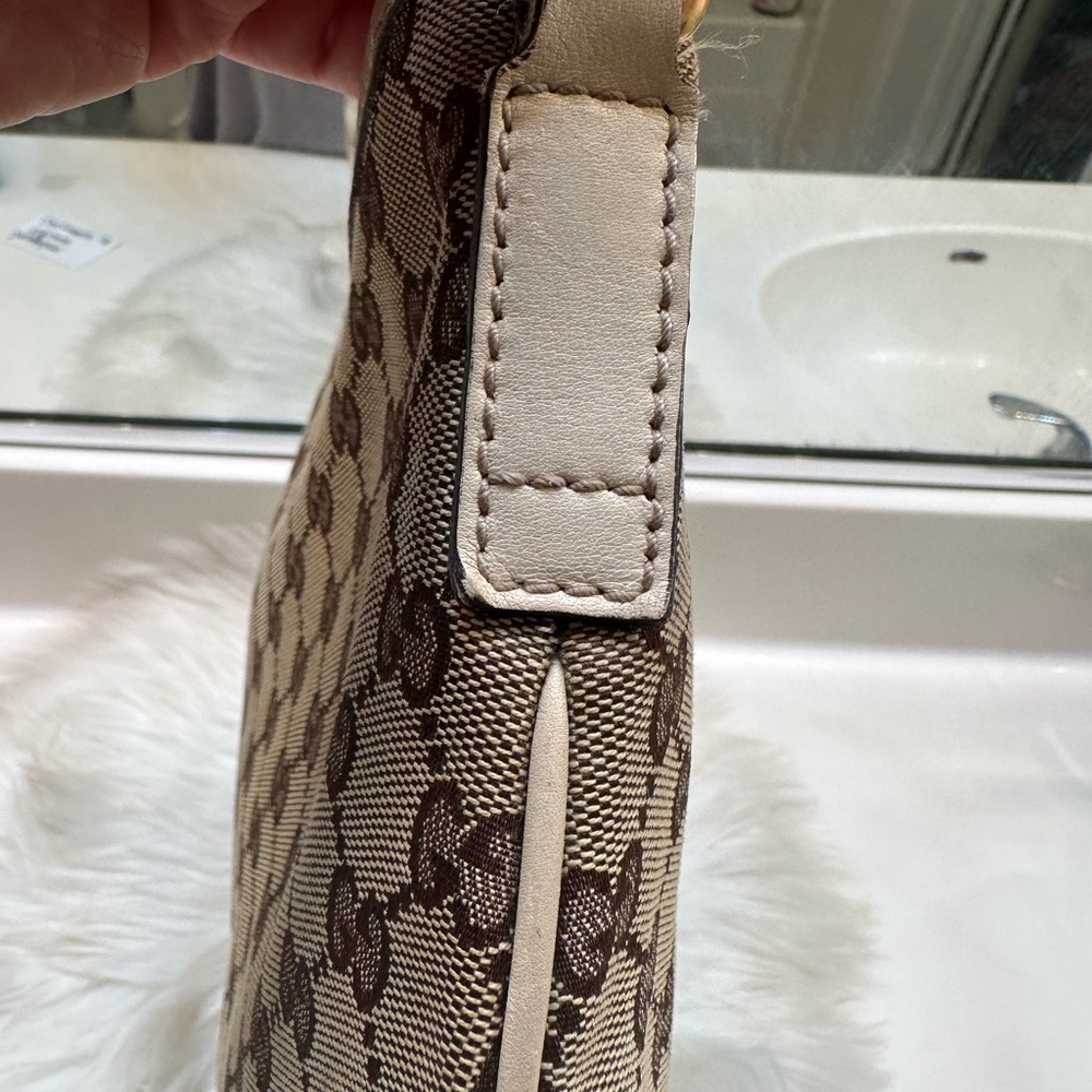 Authentic Gucci hobo bag - Picture 2 of 13